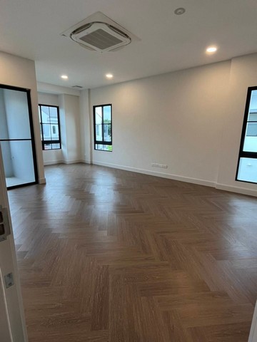 ให้เช่าบ้านเดี่ยว นันทวัน พระราม9 กรุงเทพกรีฑา ราคา 350,000