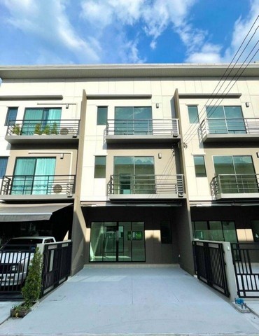 ให้เช่า Townhome Baan Klang Muang Srinakarin-Onnut ซอยอ่อนนุช 70/1 ซอยหมู่บ้านเสรี