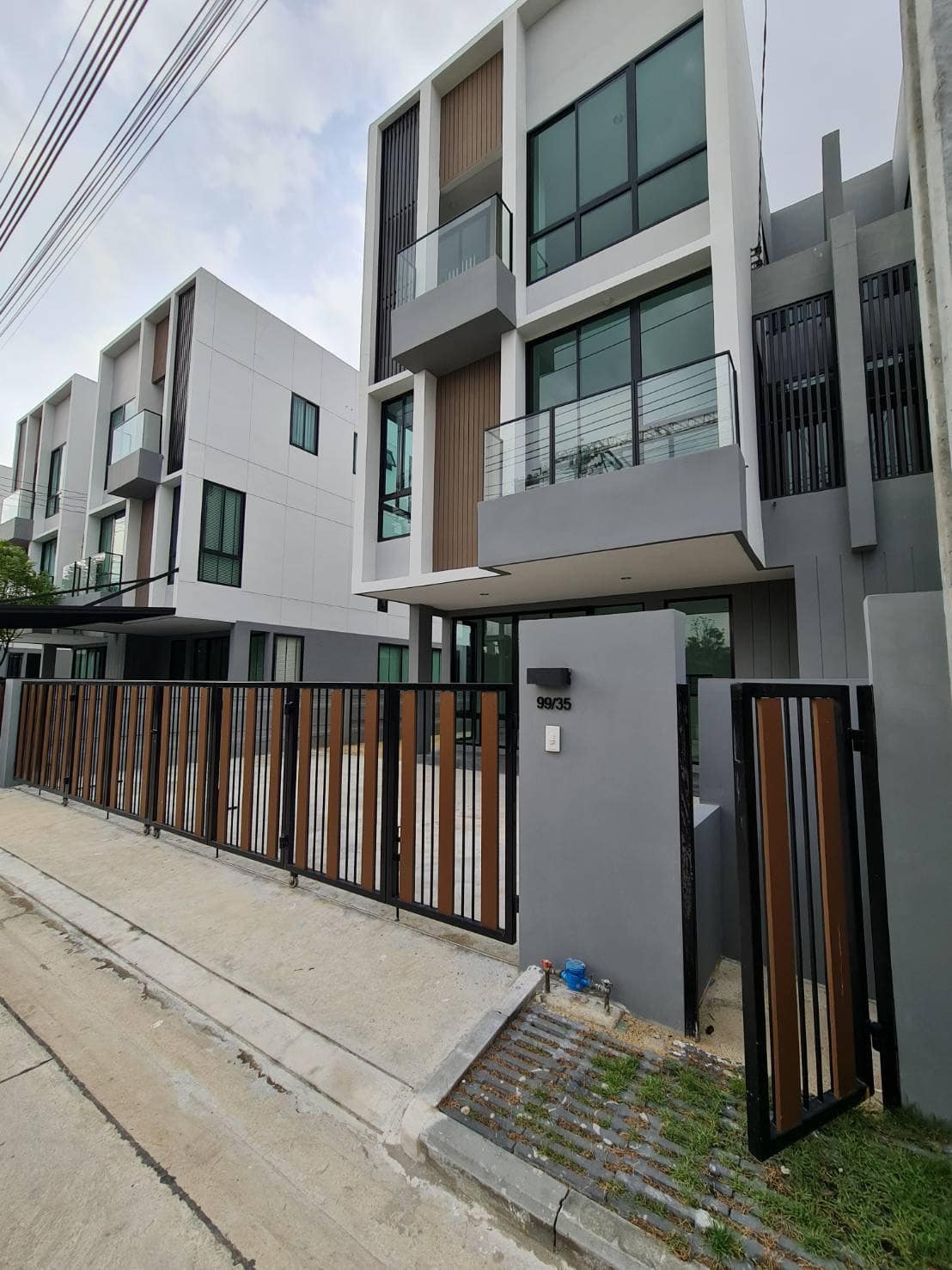 ให้เช่าบ้าน Nue noble connex house donmueang ขนาด 46 ตรว 3ห้องนอน 60,000 บาทเดือน 0958195559