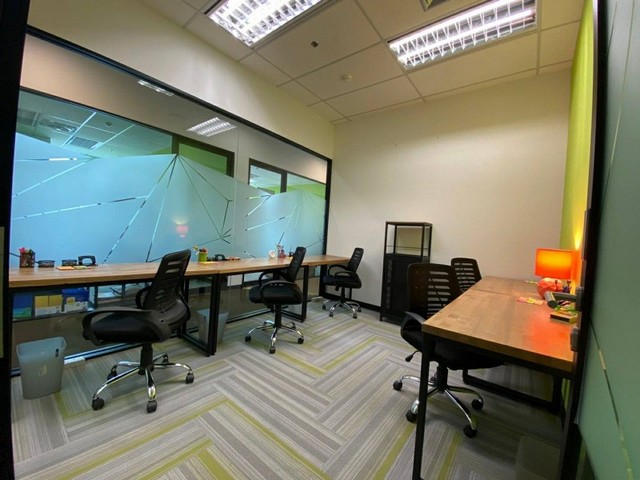 ให้เช่า Serviced Office เซอร์วิส ออฟฟิศ ติด MRTพระราม9 หิ้วโน๊ตบุ๊คเข้าทำงานได้ทันที สัญญาระยะสั้น