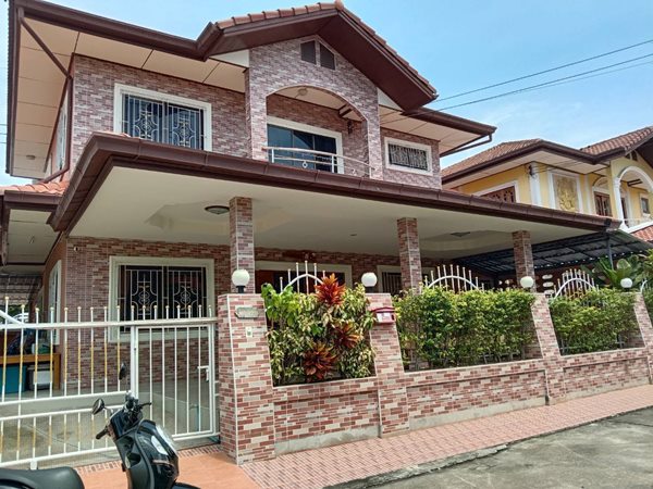 ขายด่วน บ้านเดี่ยว 2 ชั้น พัทยา จ.ชลบุรี หมู่บ้านเอกมงคล5/1 หลังคาเฟ่อเมซอนเขาตาโล มี 3ห้องนอน