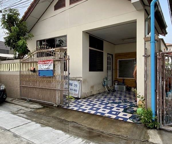 ขายถูก บ้านแฝด ประชานิเวศน์ งามวงศ์วาน เมืองนนทบุรี พร้อมเข้าอยู่ ใกล้MRT โทร 0944535666 พร้อมเข้าอยู่