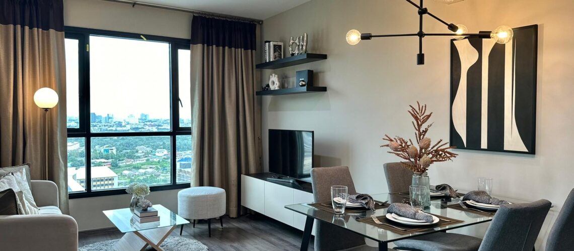 ขายพร้อมผู้เช่า The Base Park East ชั้นสวย วิวสูงแต่งเต็ม พร๊อพแน่น ห้องเพิ่งตกแต่งใหม่
