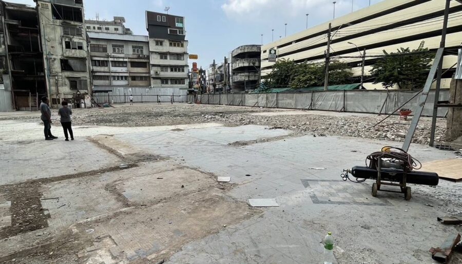 ให้เช่าที่ดินระยะยาว ขนาด 355 ตารางวา หน้าที่ดินยาวติดถนนไกรสีห์ 60 เมตร ซึ่งเป็นถนนคู่ขนานกับถนนข้าวสาร และเป็นหนึ่งใน 4 เส้นทางท่องเที่ยวสำคัญ ย่านถนนข้าวสาร บางลำพู โทร 0891072111