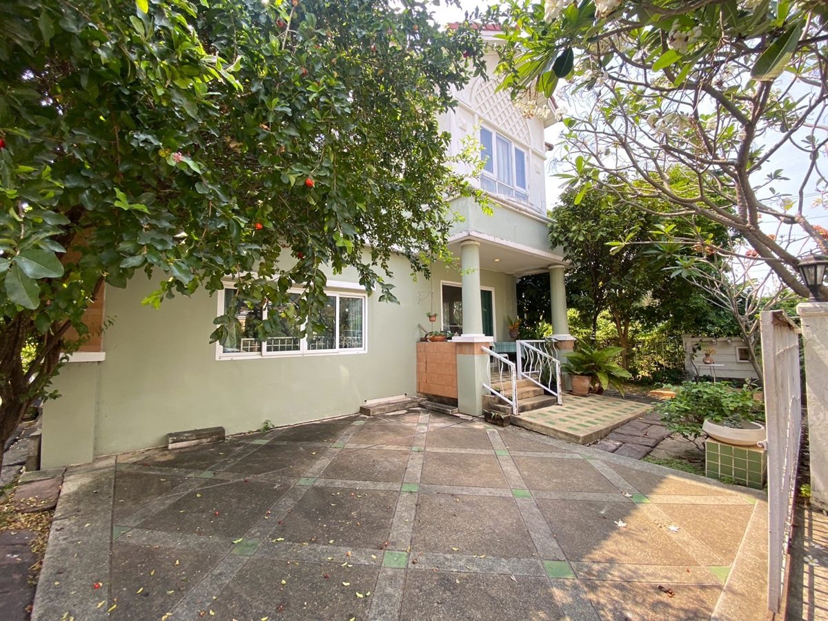 ขายบ้านเดี่ยวเมืองปทุมธานี 2 ชั้น 67 ตร.ว. โครงการ มณีรินทร์ เอ็กซ์คลูซีพพาร์ค ท่าอากาศยานดอนเมือง ตลาดพูนทรัพย์ เดอะไนน์ เซ็นเตอร์ ติวานนท์ โทร 0814012278