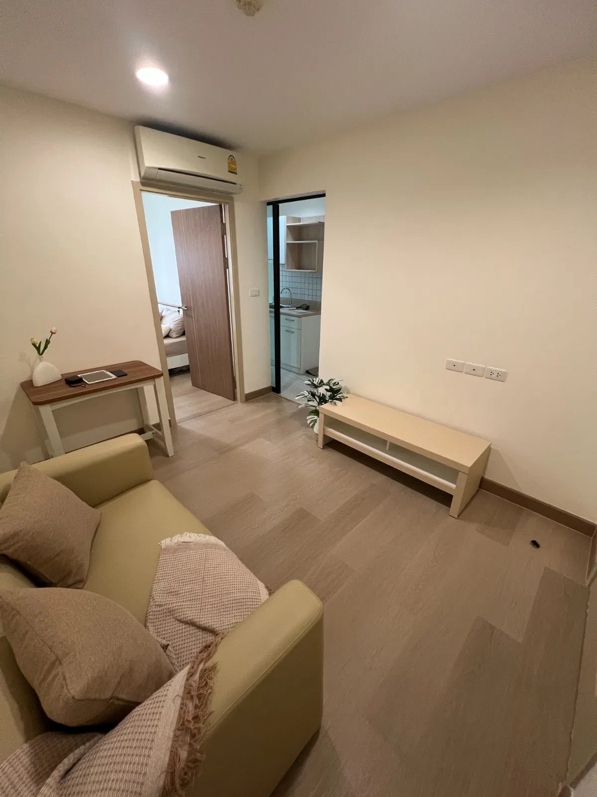 ขายคอนโด B-Loft Sukhumvit 115 รีโนเวทใหม่ พร้อมอยู่ 26 ตรม. 1 ห้องนอน 1 ห้องน้ำ ห่าง BTS ปู่เจ้า 500 ม.โทร 089-686-5507