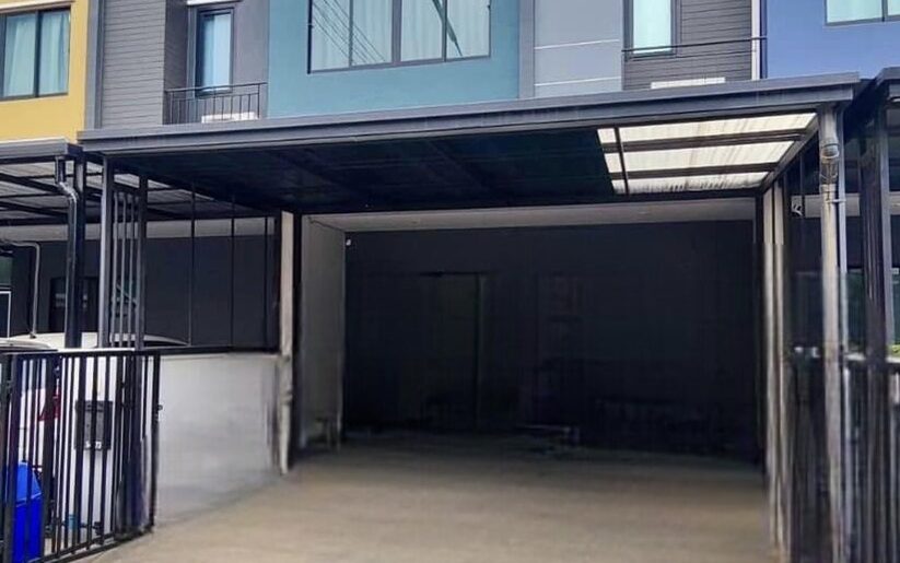 ขาย ทาวน์โฮม 2 ชั้น หมู่บ้านเดอะพาเลต คลองหลวง ปทุมธานี ใกล้ รพ ธรรมศาตสตร์ โทร 0884060050