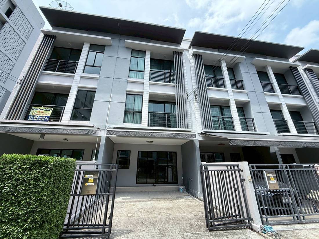 ขายทาวน์โฮม 3 ชั้น บ้านกลางเมือง รัตนาธิเบศร์ ใกล้รถไฟฟ้าสายสีม่วง สภาพใหม่ เจ้าของดูแลดีมาก โทร 091-0601637