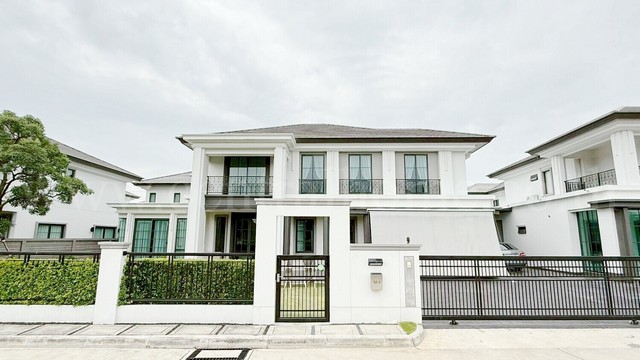 บ้านเดี่ยวหรู สไตล์ Modern เศรษฐสิริ กรุงเทพ – ปทุมธานี