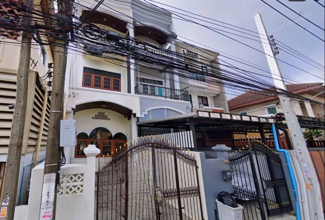 นาคนิวาส17-25 .ให้เช่า Studio 4ชั้น 31ตร.วา. 3 นอน MRTโชคชัย4 500