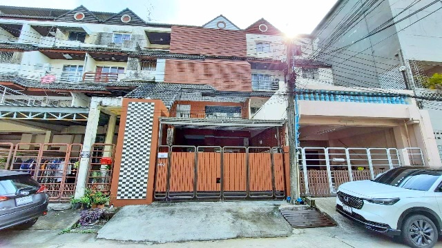 พัฒนาการ40-46 4ชั้น APLหัวหมาก 1.5กม. เดอะไนน์ พระราม 9 1.3 กม.