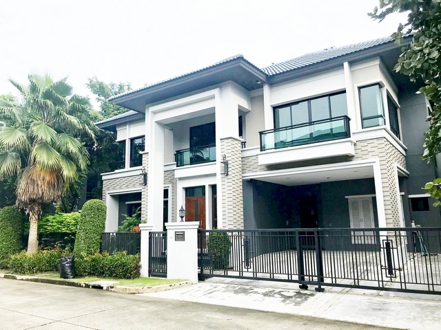 บ้านเดี่ยว โครงการ หมู่บ้านแกรนด์บางกอกบูเลอวาร์ด สาทร – กัลปพฤกษ