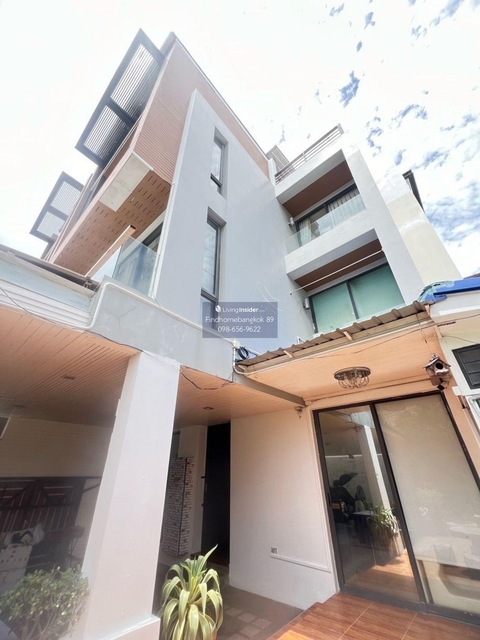 ขายทาวน์โฮมหรู 4 ชั้น บ้านแฝด เดอะ พล็อต เย็นอากาศ The Plot Yen A