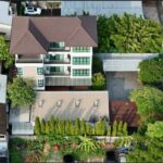 อาคารตึก 4 ชั้น 1 หลัง พร้อมอาคารชั้นเดียว 1 หลัง เนื้อที่ 202 ตา