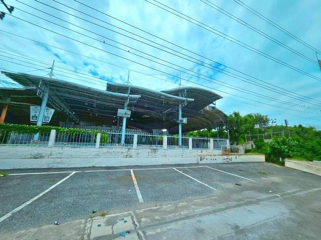 ขายโชว์รูมรถยนต์พร้อมศูนย์บริการซ่อมติดถนนสุขุมวิท