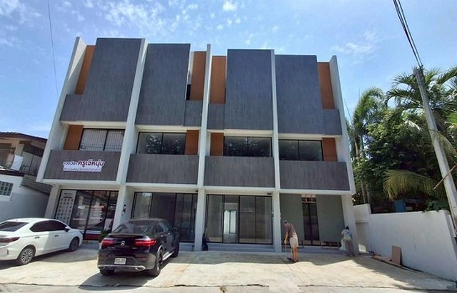 ขาย-ให้เช่า อาคารพาณิชย์ ตึกใหม่ ศรีราชา ติด รร.อัสสัมชัญ