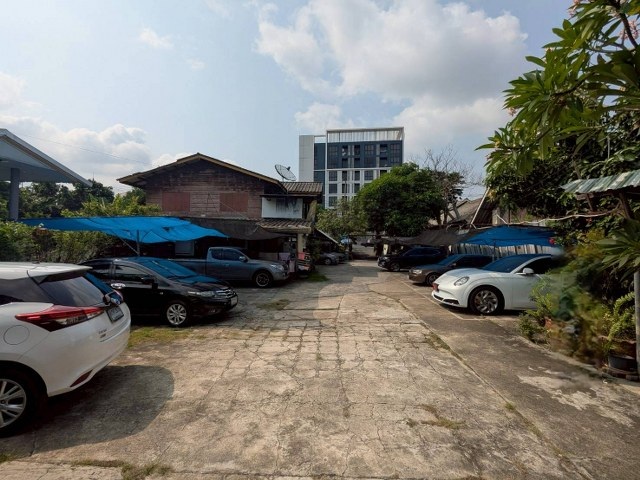 ขายที่ดินแปลงพรีเมี่ยม พร้อมสิ่งปลูกสร้าง ขนาดที่ดิน 346 ตารางวา