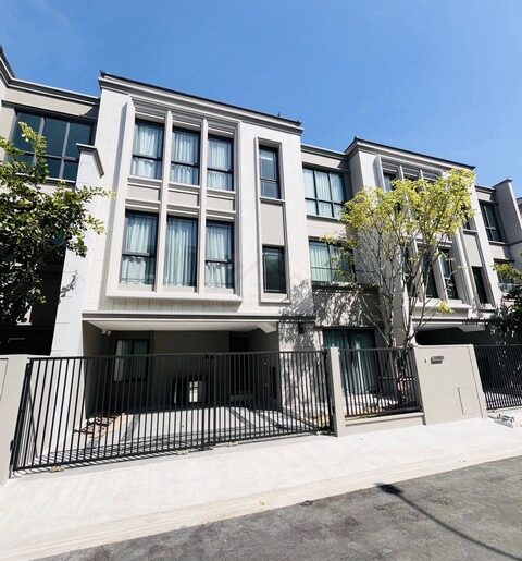 ให้เช่า Luxury townhome 3 ชั้น บ้านกลางเมือง Classe สุขุมวิท77