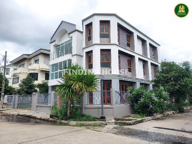 ขายบ้านเดี่ยว 3 ชั้น 100 ตร.ว. 6 นอน 6 น้ำ ซอยชินเขต งามวงศ์วาน