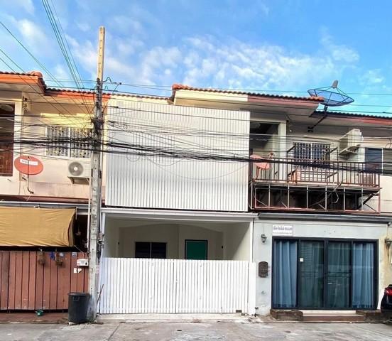 ขายทาวน์โฮม 2 ชั้น 18 ตรว. หมู่บ้านปัณณธร 3 พรประภานิมิต พัทยา