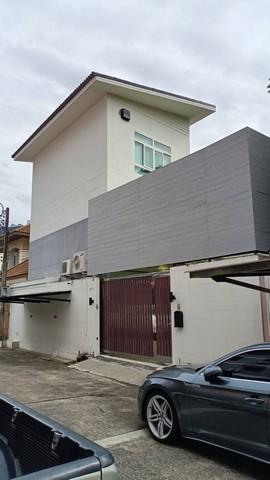 ขายบ้านเดี่ยว 2 ชั้น 80 ตรว. ถนนสุขุมวิท 71 ซอยปรีดี 14 รีโนเวทให