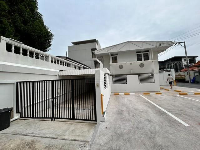 ให้เช่าบ้านเดี่ยว2ชั้นย่านพระราม9The Nine หัวหมากพระราม9ซอย43