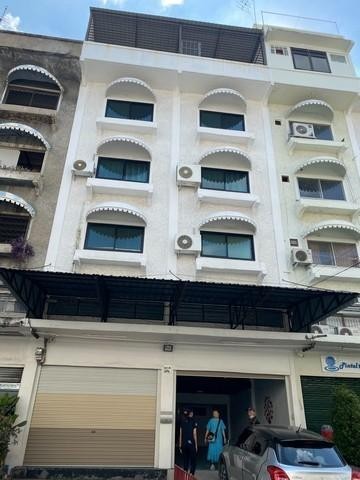 ให้เช่าอาคารพาณิชย์ 4.5 ชั้น 2 คูหาย่านลาดพร้าวบางกะปิ ซอยลาดพร้า