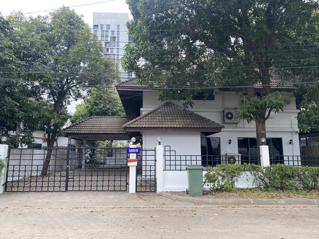 บ้าน 140 ตรว. เลียบด่วนเอกมัย รามอินทรา 12 ห้อง จดทะเบียนบริษัทไ