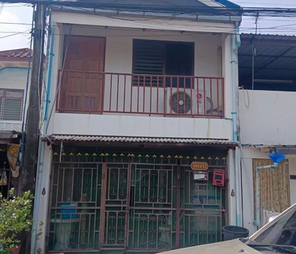 ให้เช่าถูกๆ บ้านเดี่ยว 2 ชั้น ซอย ปิยนนท์ คลอง 3 ลำลูกกา ปทุมธานี 3,500 บาทต่อเดือน ใกล้รถไฟฟ้า โทร 083-7727472