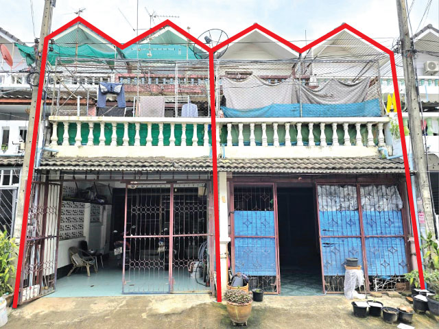 ขายอาคารพาณิชย์ 3 ชั้น 2 ห้อง 42 ตรว ต.ช้างคลาน อ.เมือง เชียงใหม่