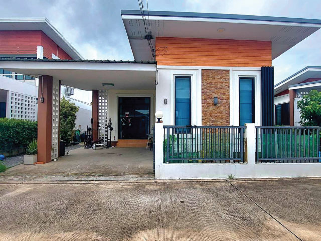 ขายด่วนบ้านพร้อมที่ดิน 55 ตรว ต.หารแก้ว อ.หางดง จ.เชียงใหม่