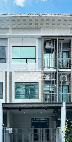 ขายทาวน์โฮม 3 ชั้น รีโนเวทใหม่ ซ.วัชรพล ใกล้ทางด่วน และสถานีรถไฟฟ