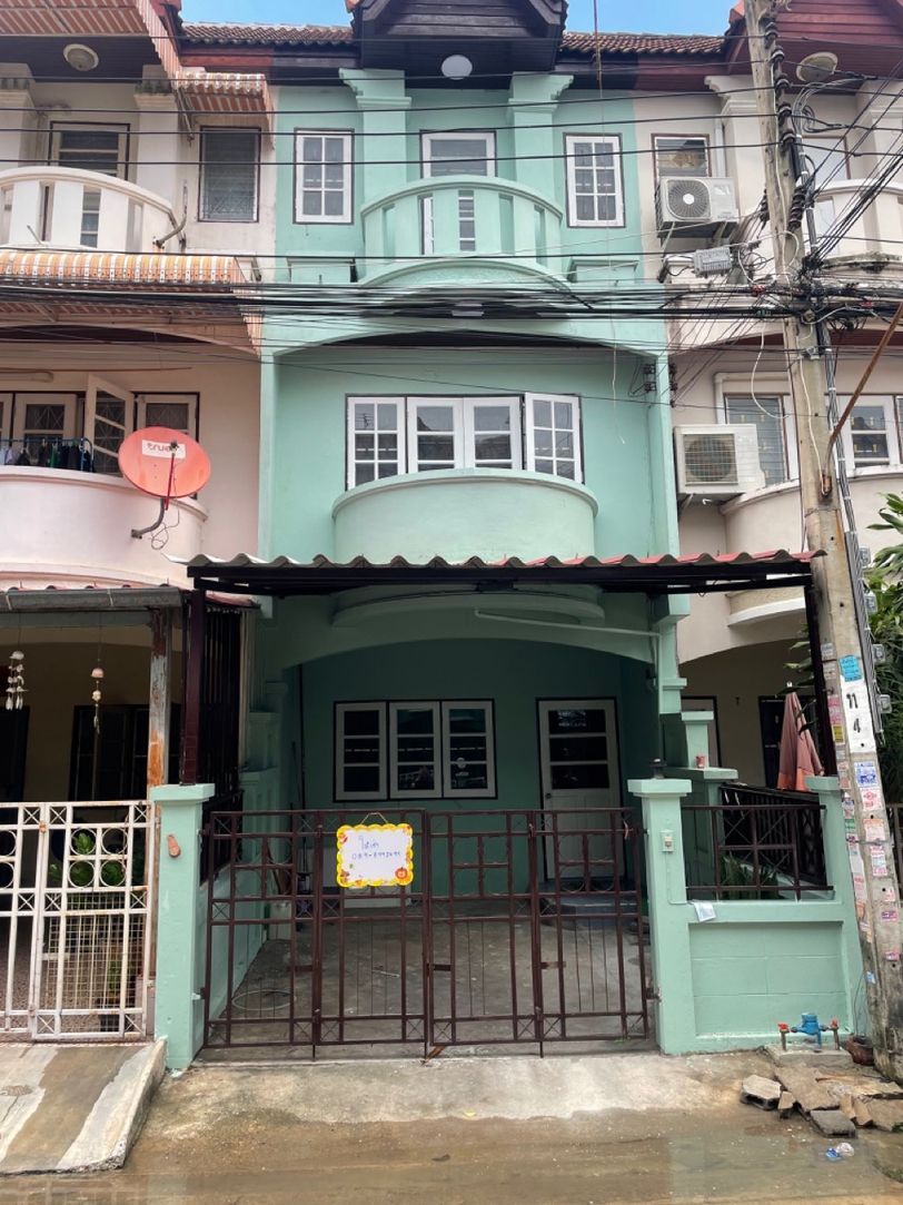 ให้เช่าทาวน์เฮาส์ 3ชั้น หมู่บ้านพงษ์ศิริชัย 4 ซอยเพชรเกษม 81