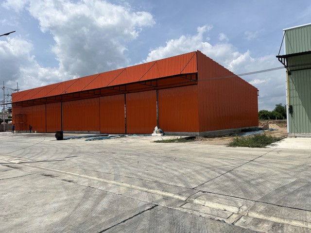 900 ตารางเมตร โกดังสูง 7 เมตร รับน้ำหนักได้ 3 ตัน อำเภอบ้านโพธิ