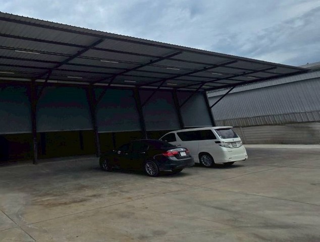 550 ตรม. มีห้องพักคนงาน 3 ห้อง 2 ห้องน้ำ ใกล้ขนส่ง ศาลายา1