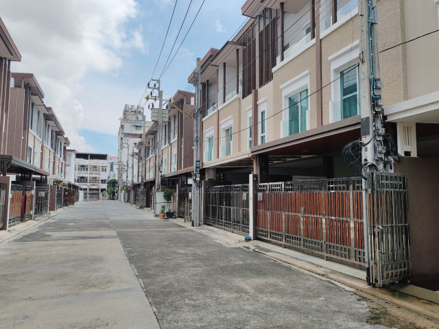 ขายทาวน์โฮม 3 ชั้น บ้านมาลานันท์ ปิ่นเกล้า-บรมราชชนนี-จรัญสนิทวงศ