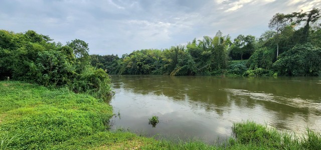 ขายที่ดินติดแม่น้ำแควน้อย กาญจนบุรี หน้าน้ำกว้างมาก