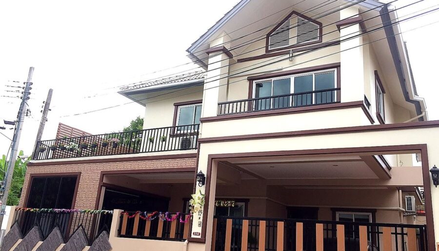 ขายบ้านเดี่ยว 2 ชั้น หมู่บ้านอิ่มอัมพรทาวน์ ซอยราชพฤกษ์ 9 ใกล้ BTS บางหว้า โทร 065-1515166