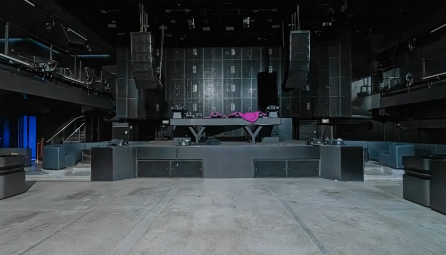 ปล่อยเช่า ผับ ไนต์คลับ (Nightclub) เซ้งอาคาร 3 ชั้น 2,100 ตรม. ทำเลใจกลางเอกมัย สามารถดำเนินธุรกิจต่อได้ทันที โทร 090-6360022
