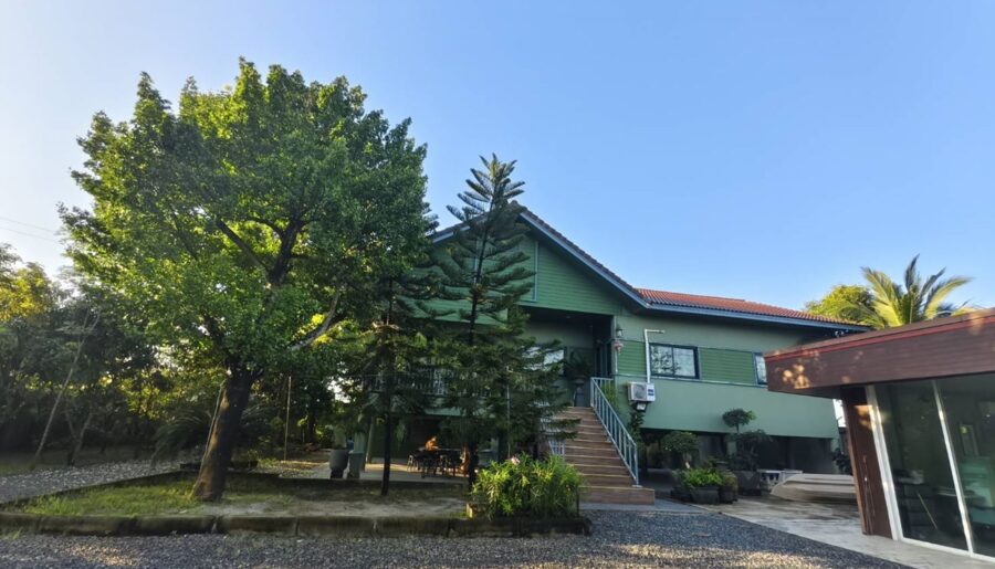 ขายบ้านสวน พร้อมที่ดิน รวม 3 ไร่ บึงกาสาม อ.หนองเสือ จ.ปทุมธานี น้ำไม่ท่วม เจ้าของขายเอง โทร.086-7777215
